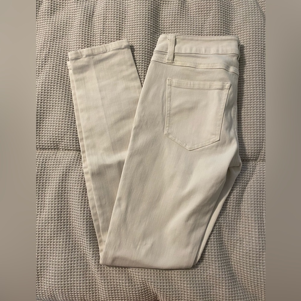 White skinny jeans, size 2